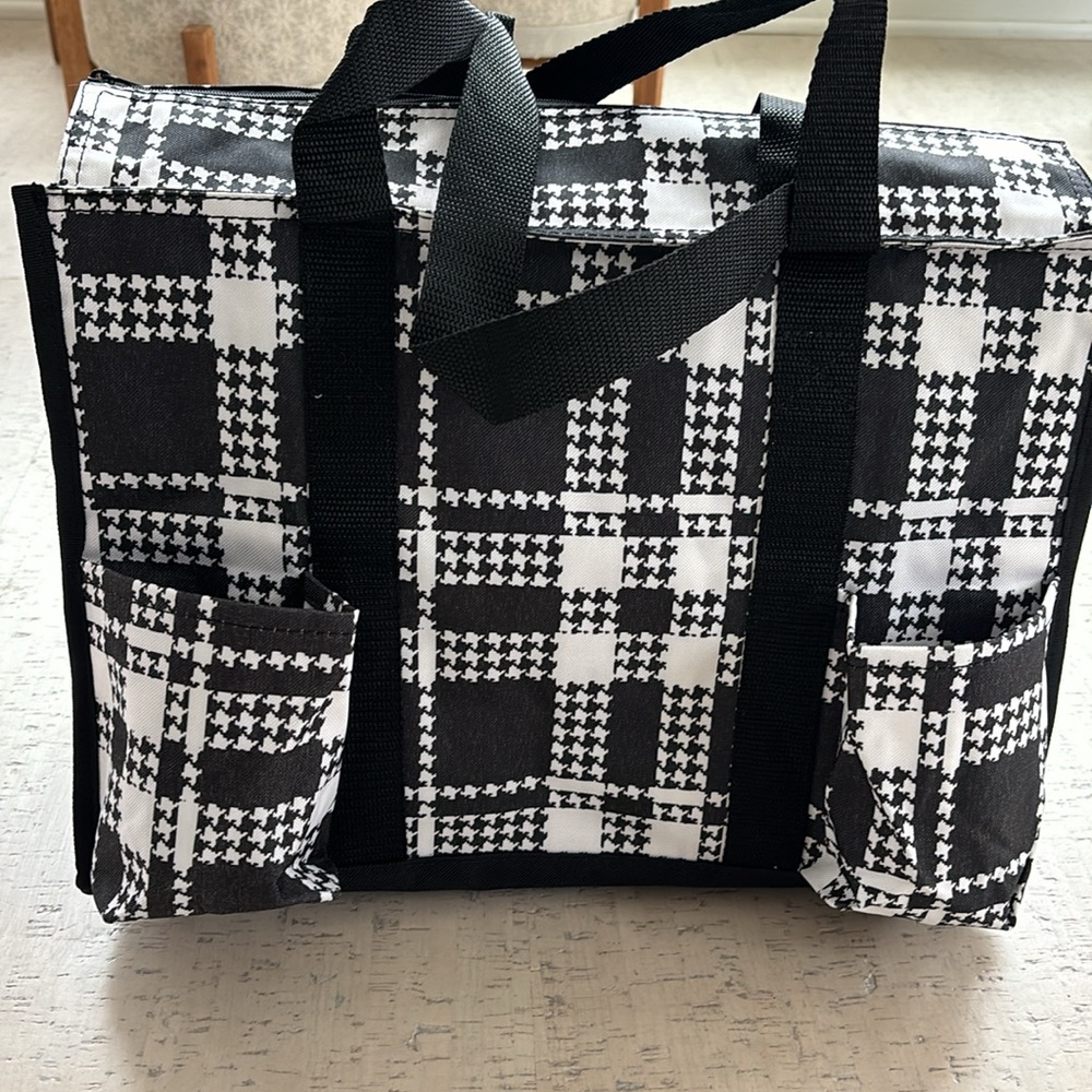 Thirty-one Zip-Top Utility Tote, Houndstooth Plaid